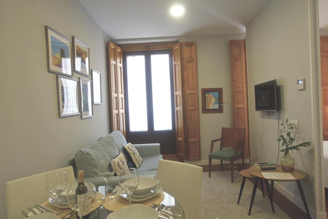 Apartamento Al Lado De Gran Via - Pink Madrid Bagian luar foto