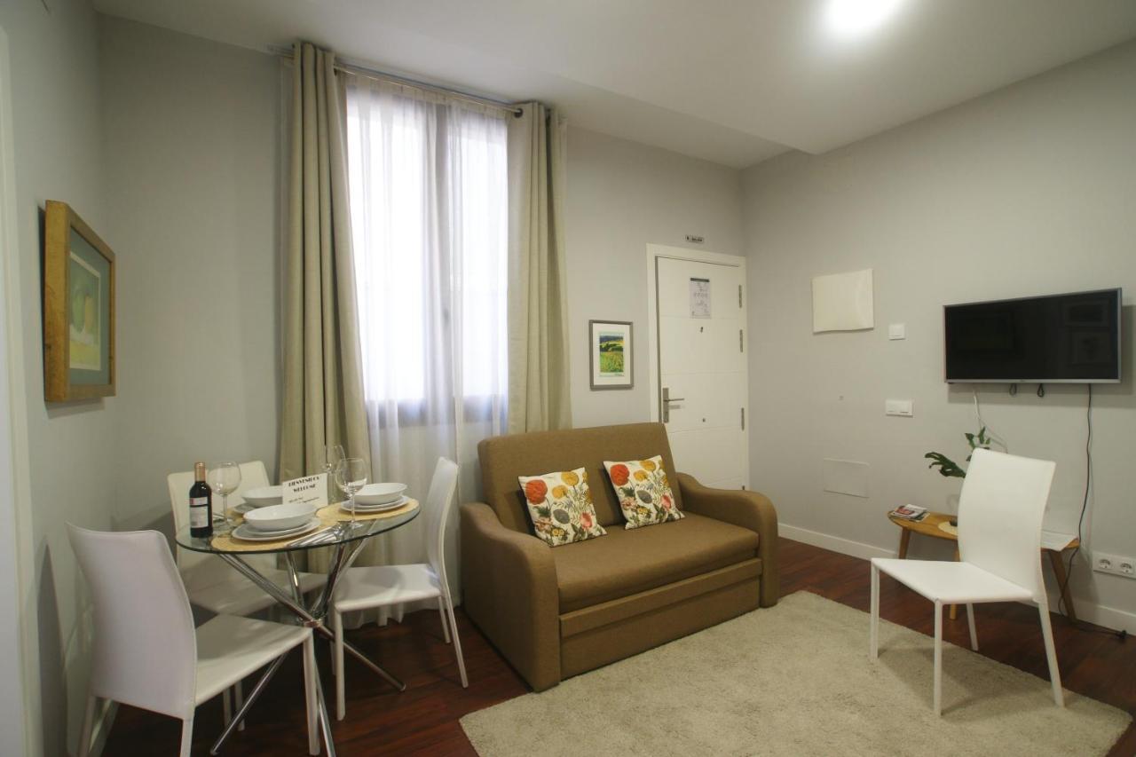 Apartamento Al Lado De Gran Via - Pink Madrid Bagian luar foto