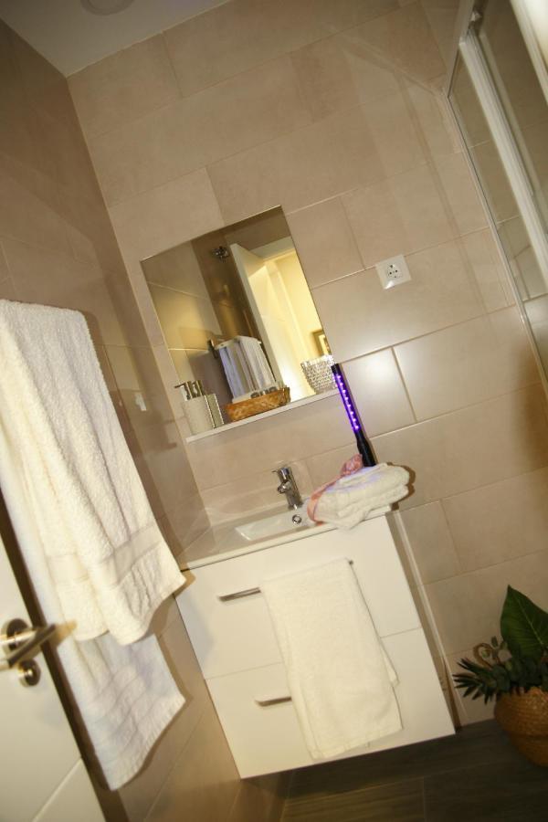 Apartamento Al Lado De Gran Via - Pink Madrid Bagian luar foto