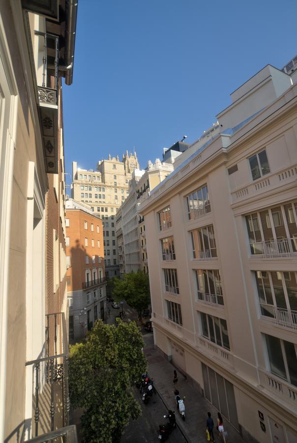Apartamento Al Lado De Gran Via - Pink Madrid Bagian luar foto